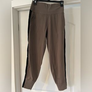 Athleta Venice velvet stripe jogger